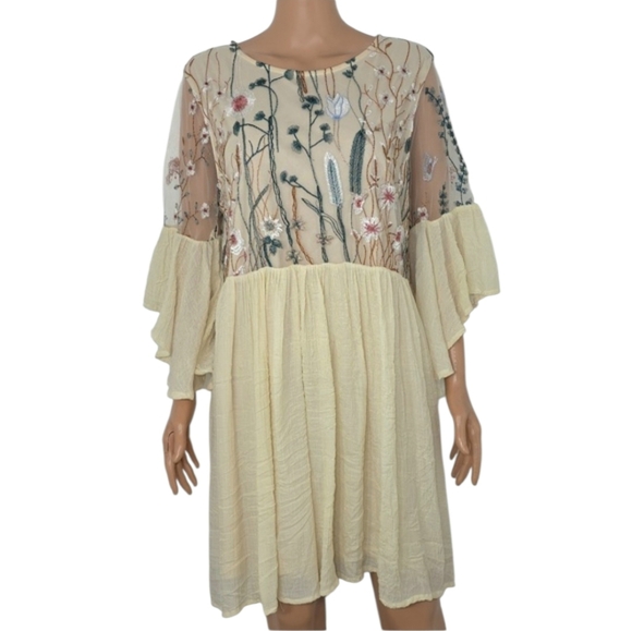 Umgee Floral Embroidered Mini Dress Bell Sleeve Beige Boho Womens Size XL - Picture 3 of 12